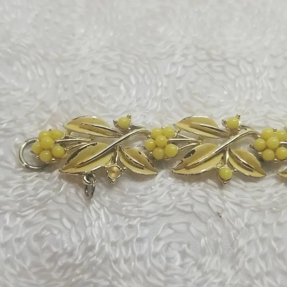 Coro Bracelet Yellow Leaves Berries Gold Tone Rare Broken Vintage